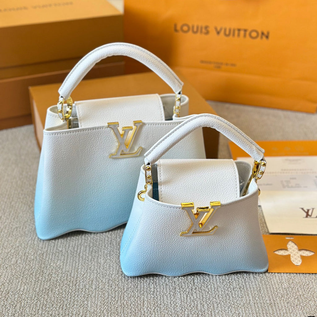 V-Capucines Shell Tote Bag 0724061308