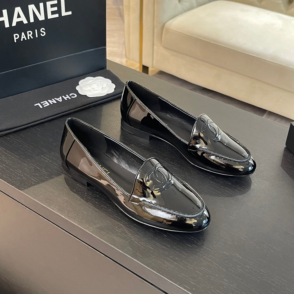 CNL luxury fashion patent leather loafers 0725020801