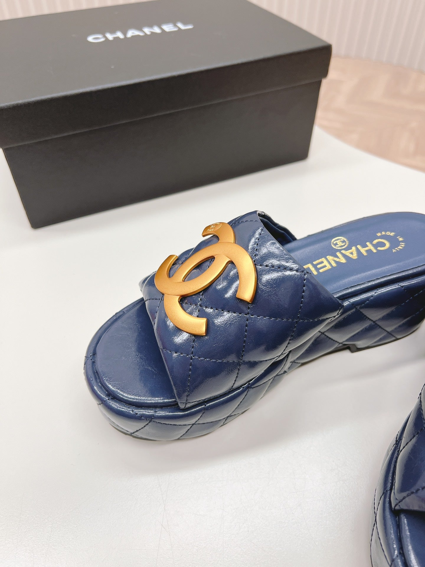 Chane1 top fashion thick-soled rhombus slippers 0724030812