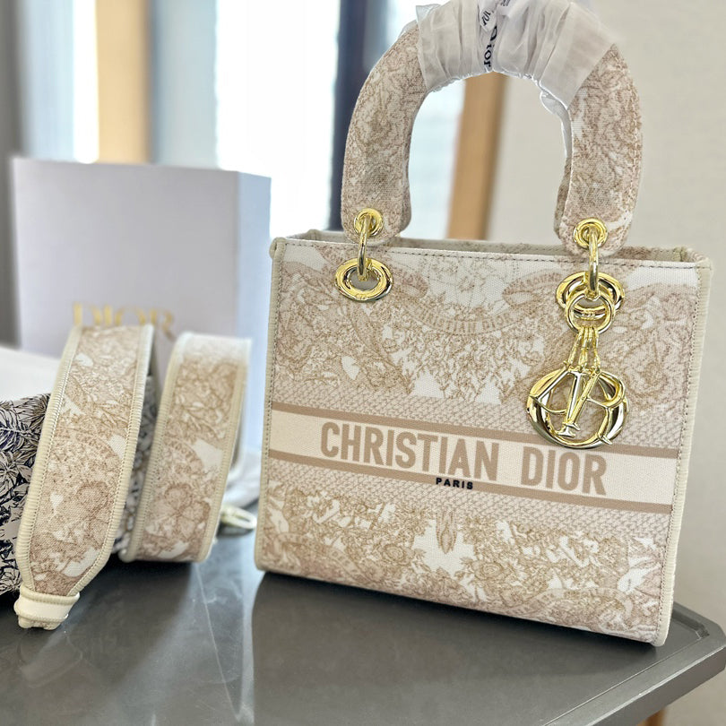 Classic ladies handbag 1824041111