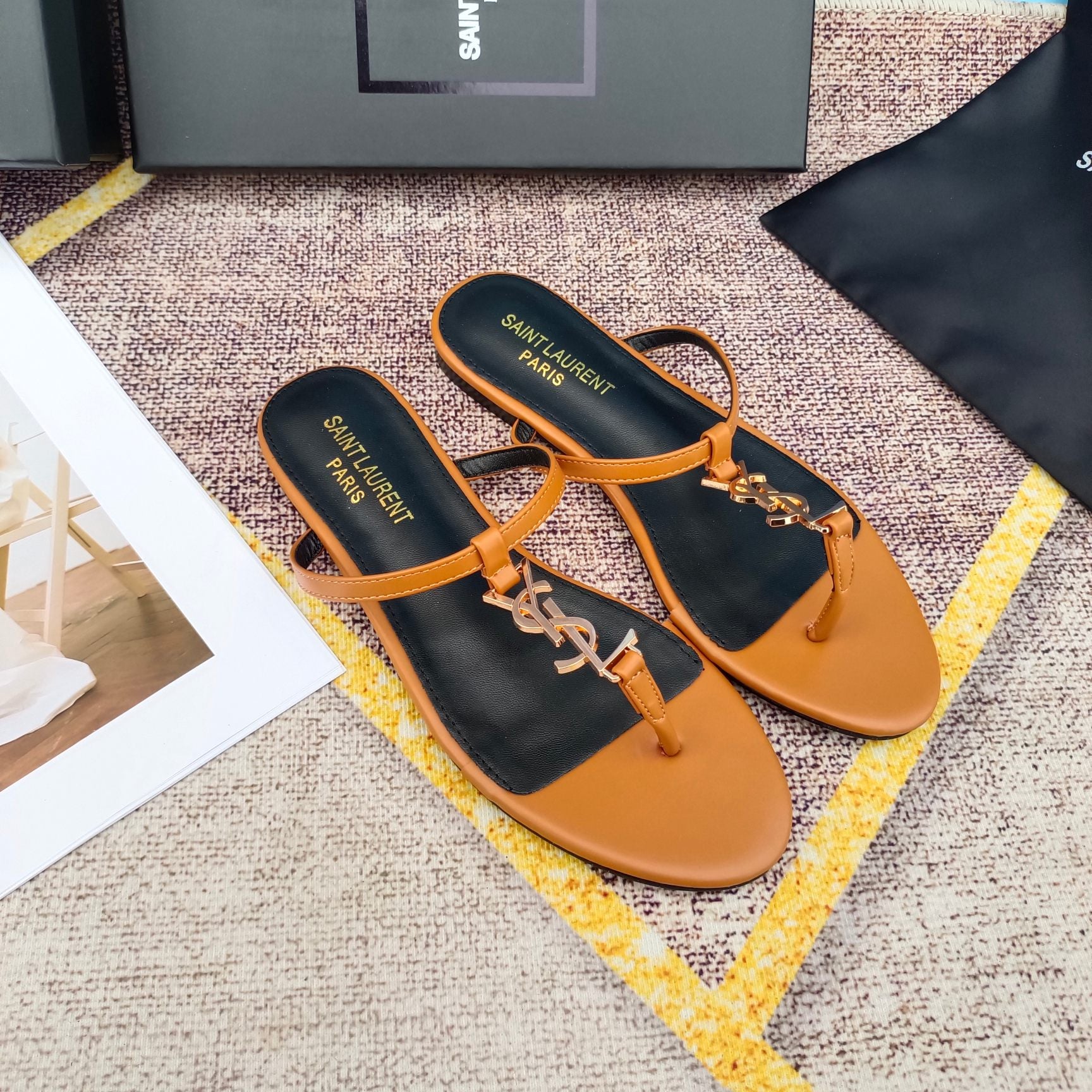 YS metal logo flat sandals 0724072401