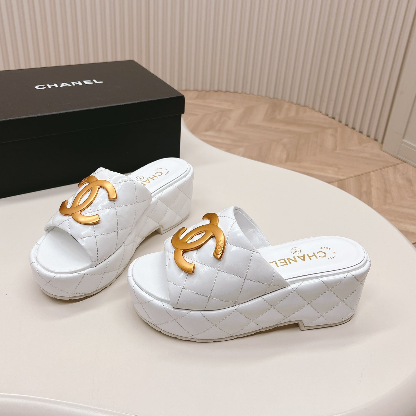 Chane1 top fashion thick-soled rhombus slippers 0724030812