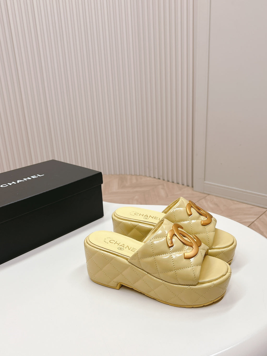 Chane1 top fashion thick-soled rhombus slippers 0724030812