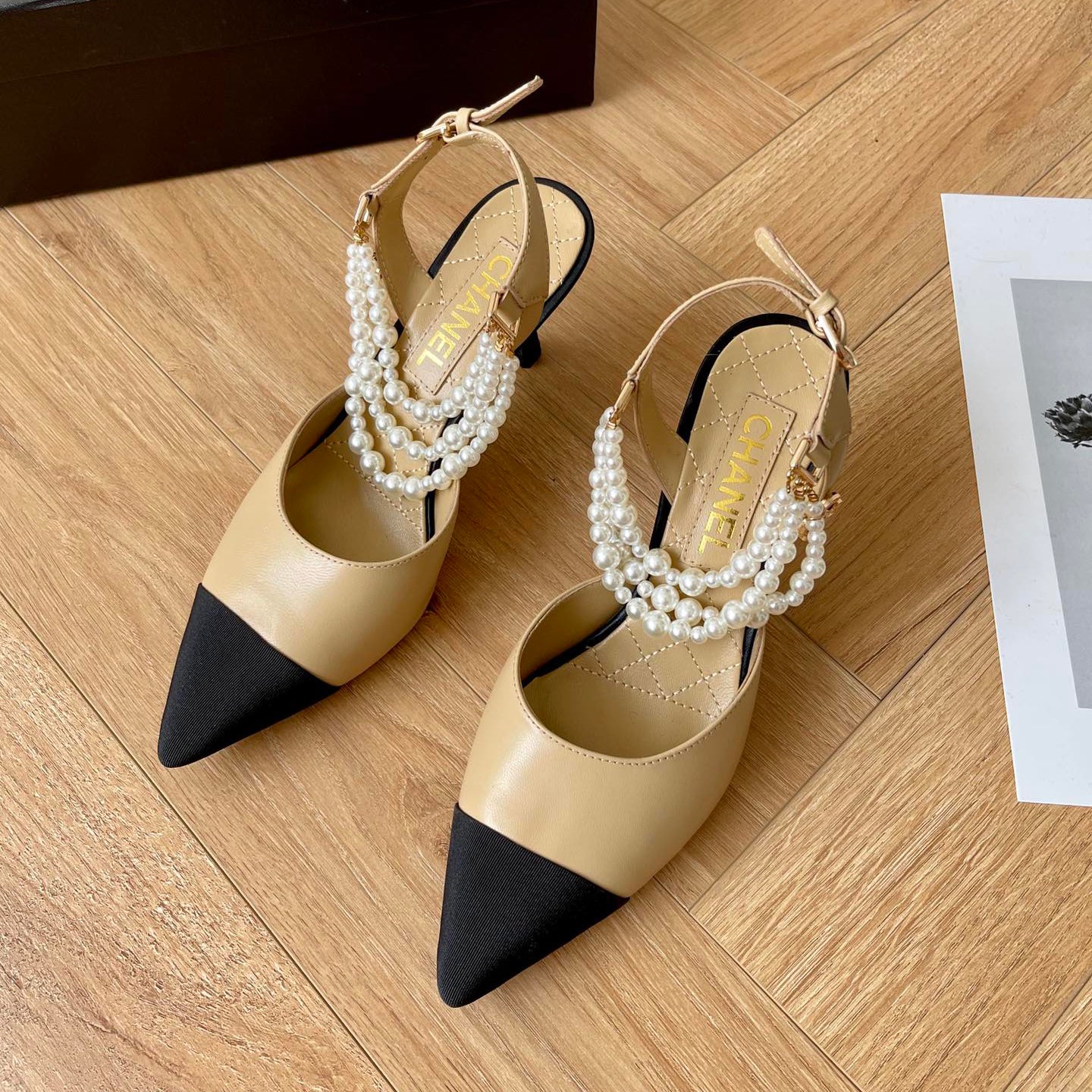 CNL Pointed pearl chain high heel sandals 1824070202