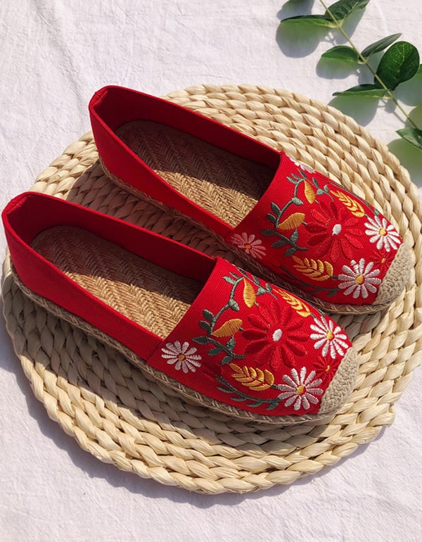 Ethnic Style Embroidered Flat Linen Shoes
