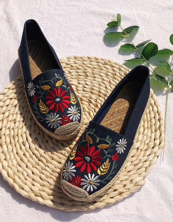 Ethnic Style Embroidered Flat Linen Shoes