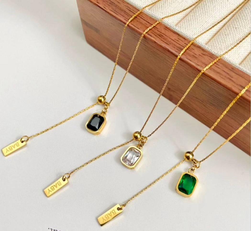 A green necklace with tassels 2025081214