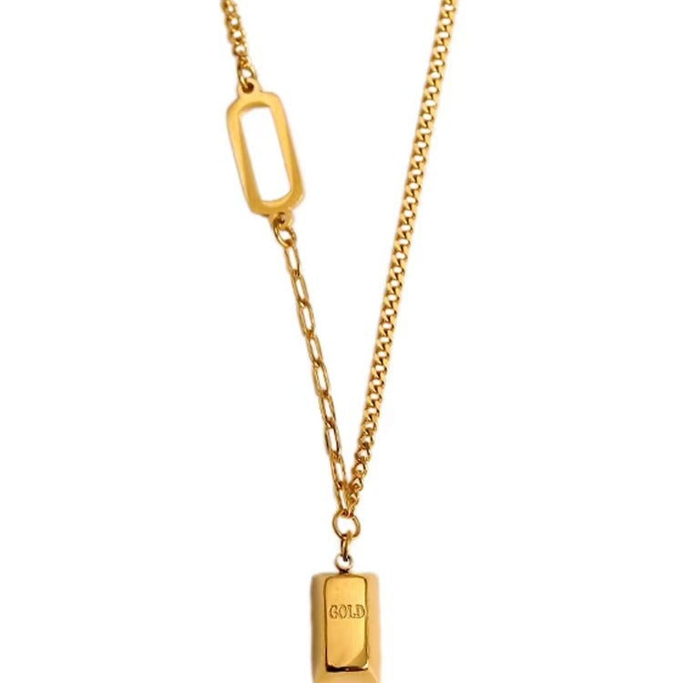 A light luxury style small square brick necklace 2025081102