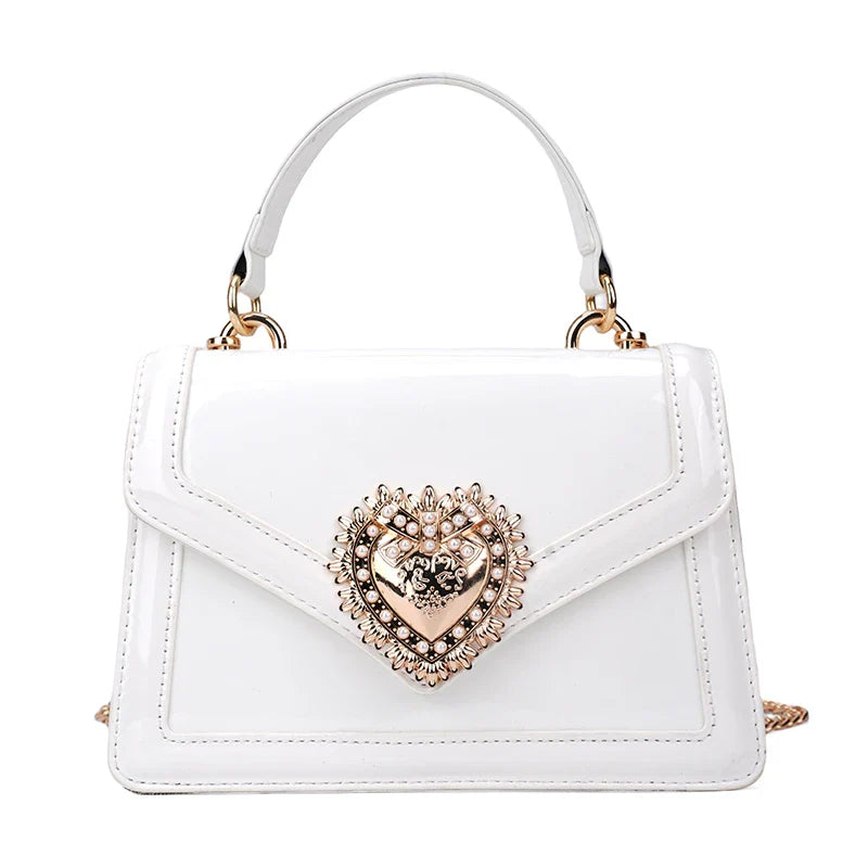 An elegant lady postman's bag 2025073002