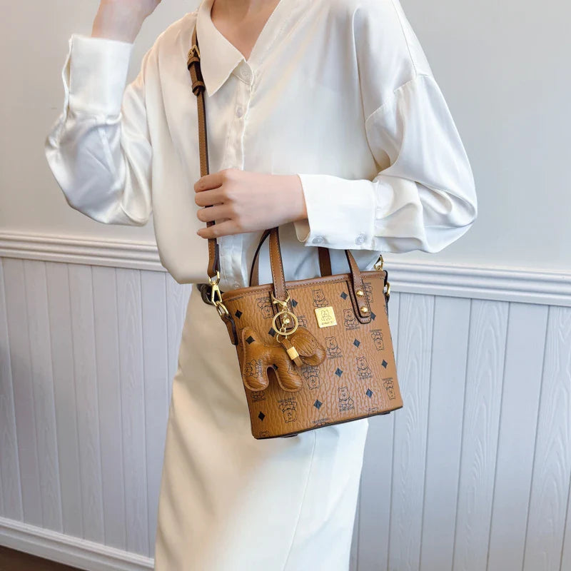 Elegant ladies' handbag 2025073006