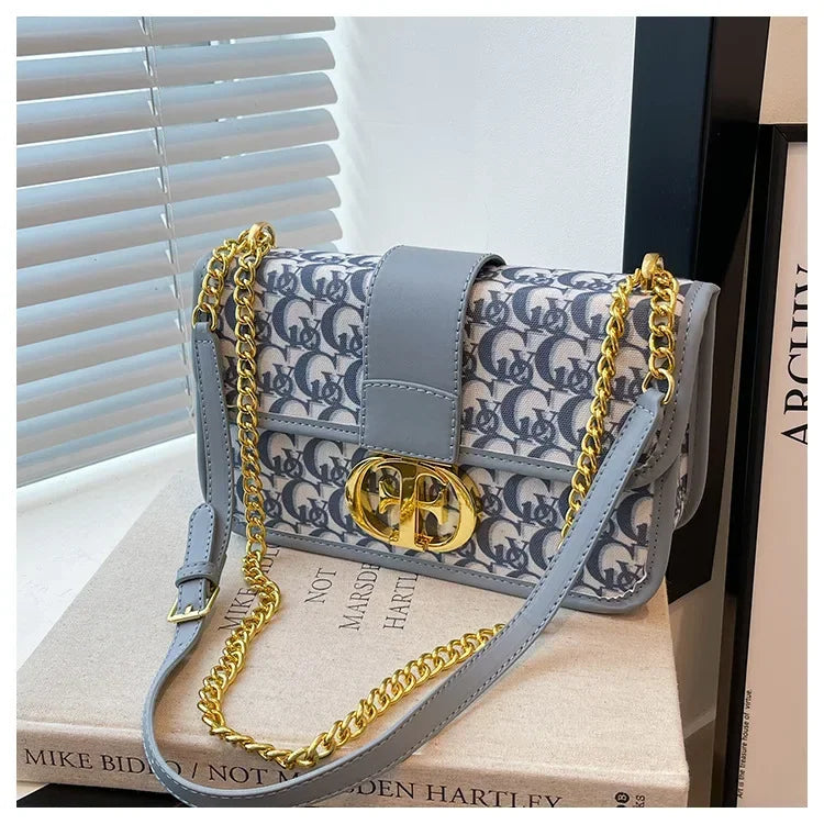 Classic and retro single-shoulder crossbody bag 2025073102